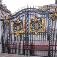 London-2012-Buckingham-Palace-Gate